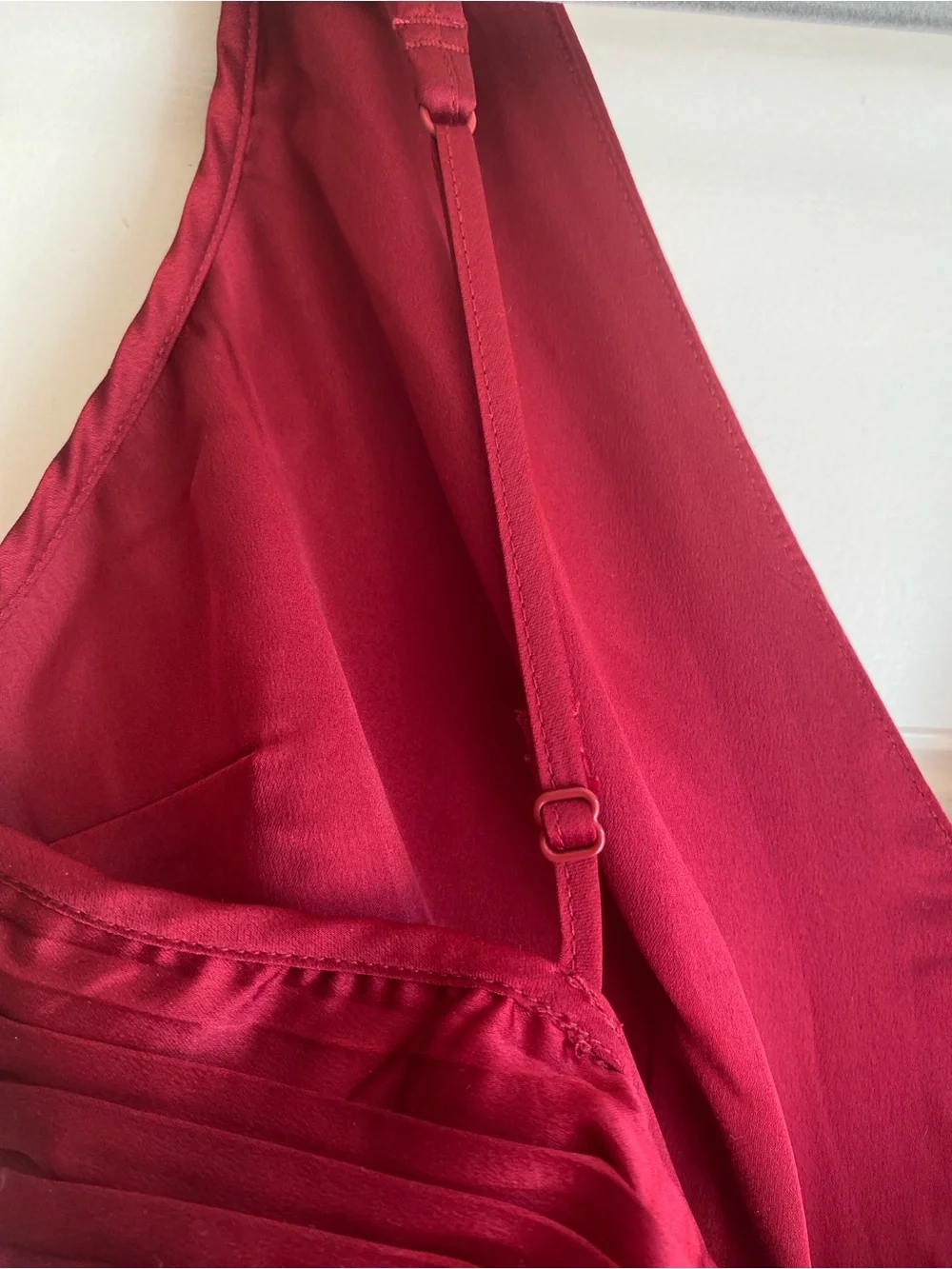 NWT Abercrombie & Fitch Giselle Pleated Cut Out Satin Maxi Dress Deep Red Size S